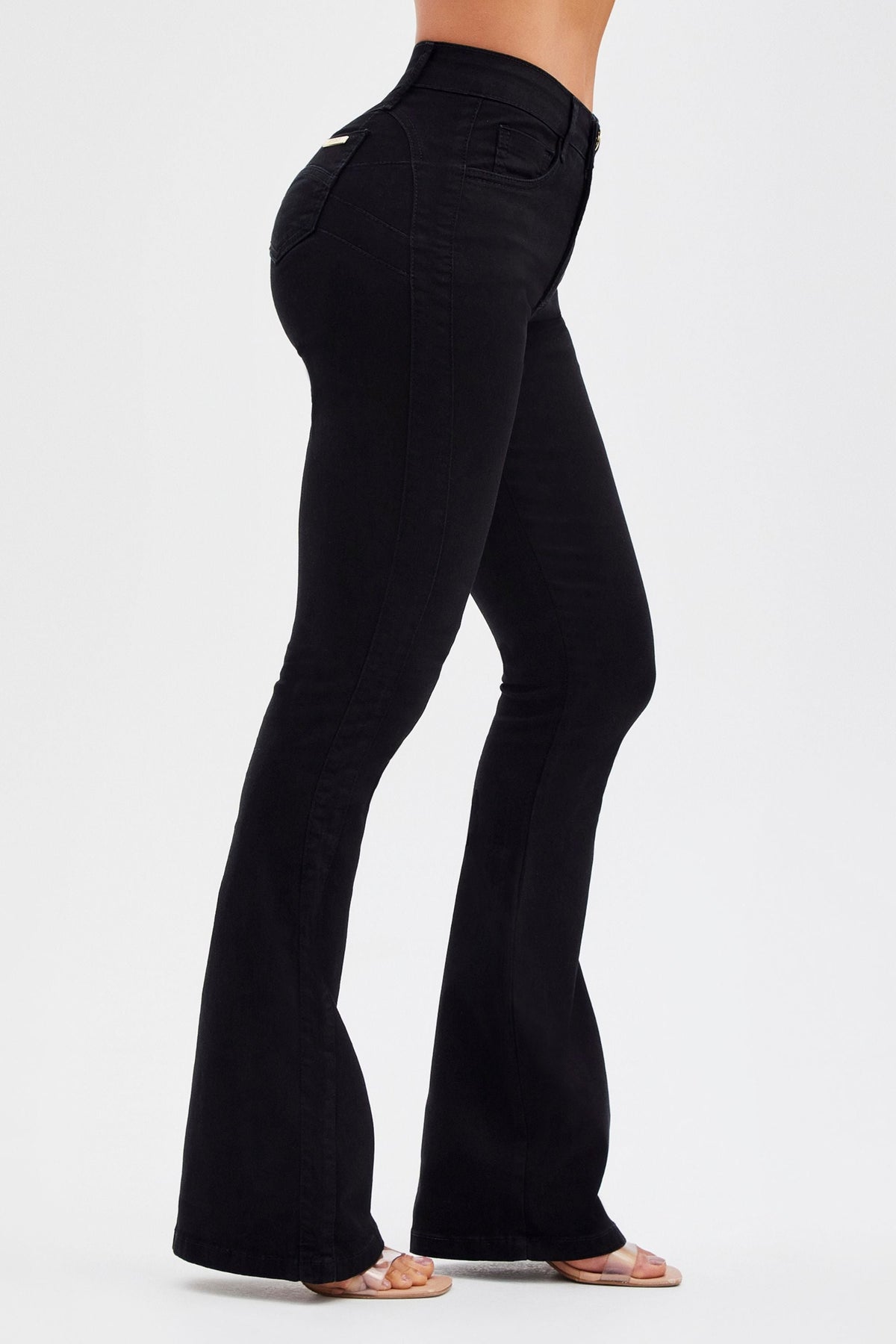 Calça Jeans Mega Bumbum Flare Preto Intenso Cós Médio