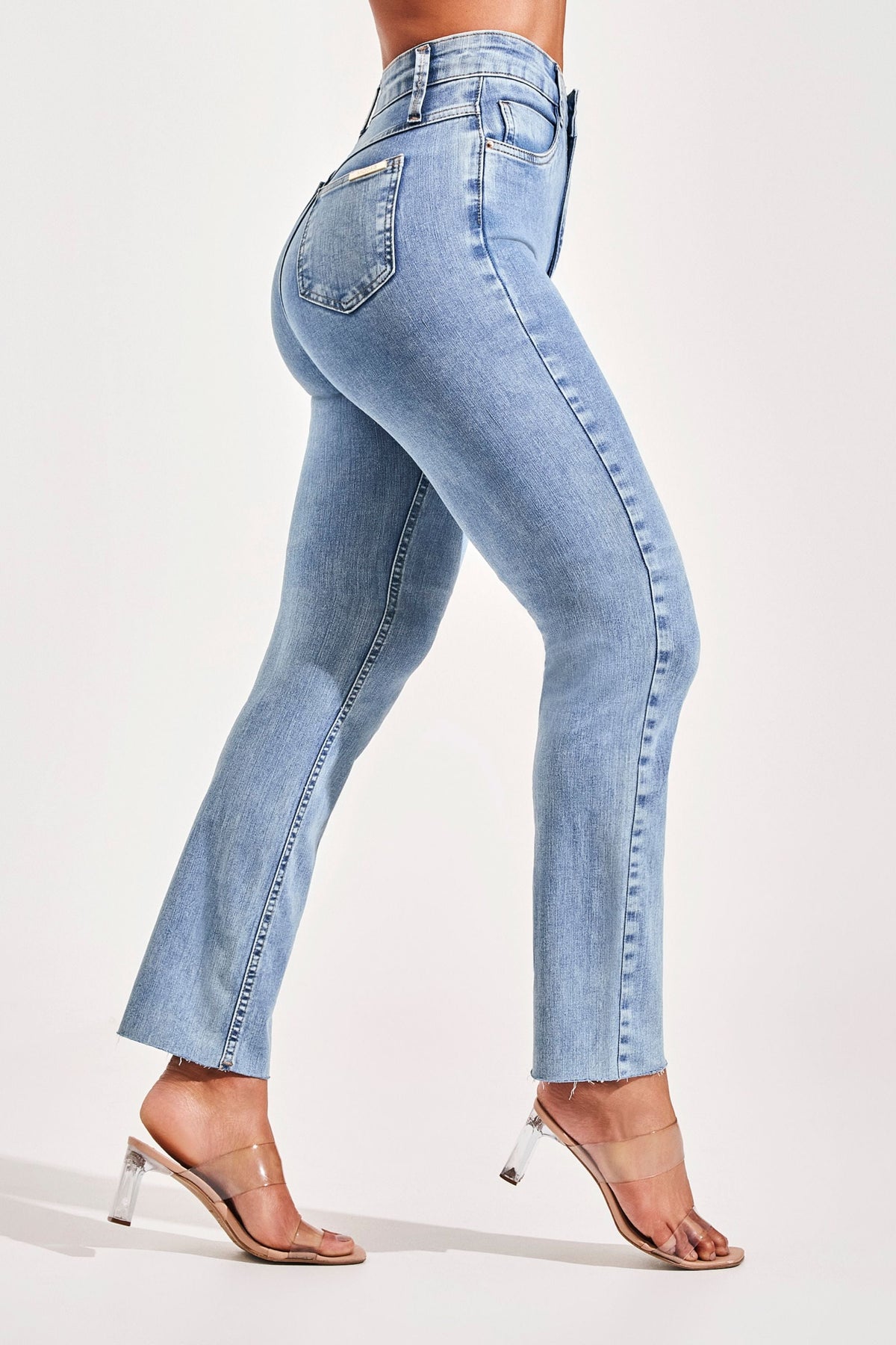 Calça Jeans Modeladora Revolucionária Reta Clara Cós Super Alto
