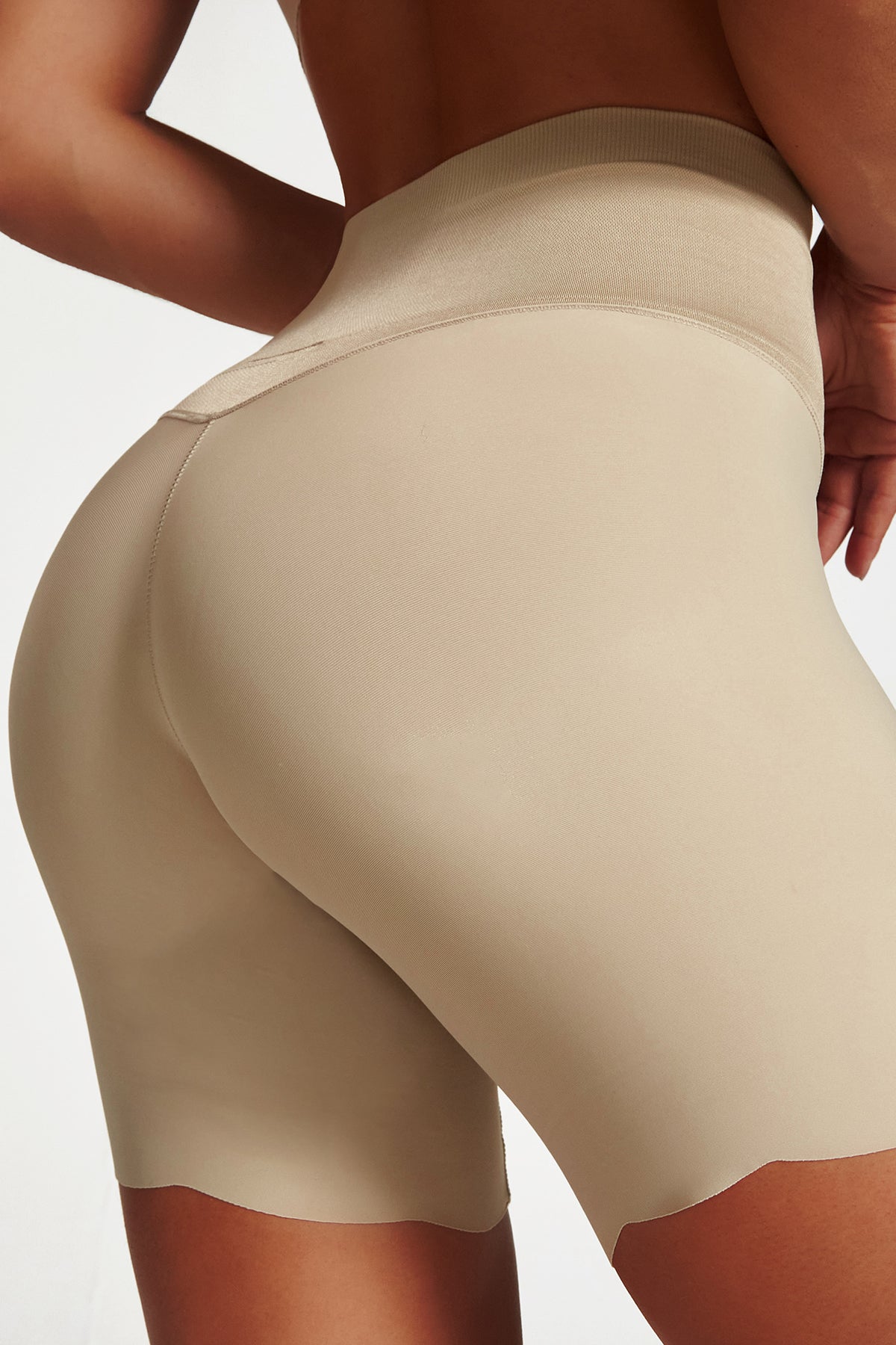 Shorts Modelador Que Afina Cintura Bege